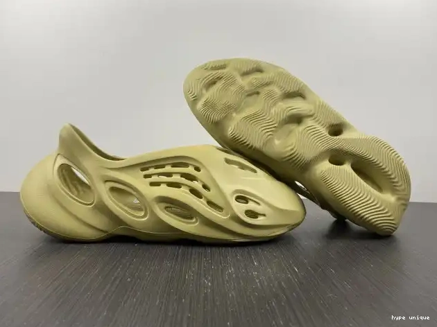 hype RNNR Sulfur GV6775 Foam Adidas Yeezy 0609
